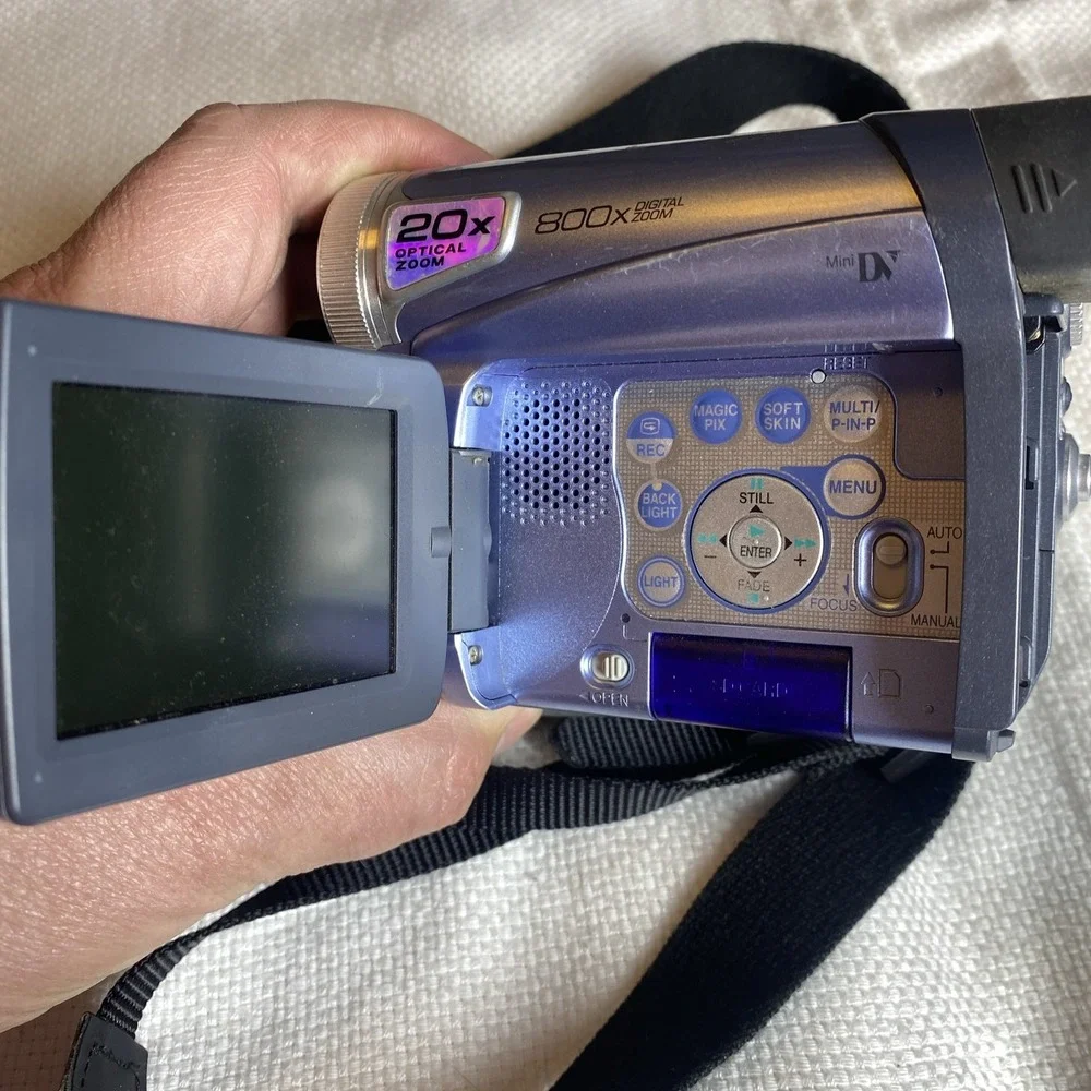 Panasonic PV-GS12 Mini DV Hybrid Camcorder No Battery/Charger- For Parts-Tested